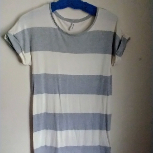 Striped Gray and White T-Shirt Dress - Picture 4 of 9